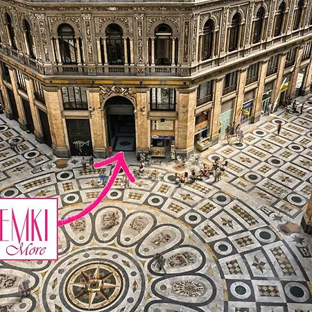 Bohemki: Galleria Umberto I° نابولي